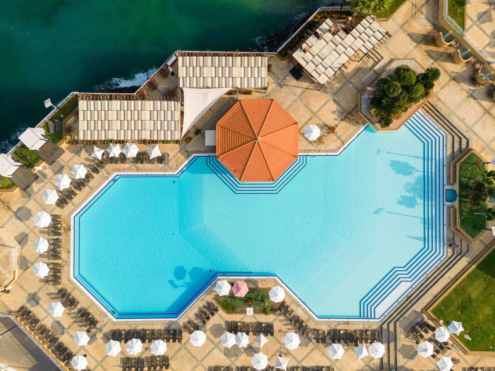 Moevenpick Hotel Бейрут Екстер'єр фото