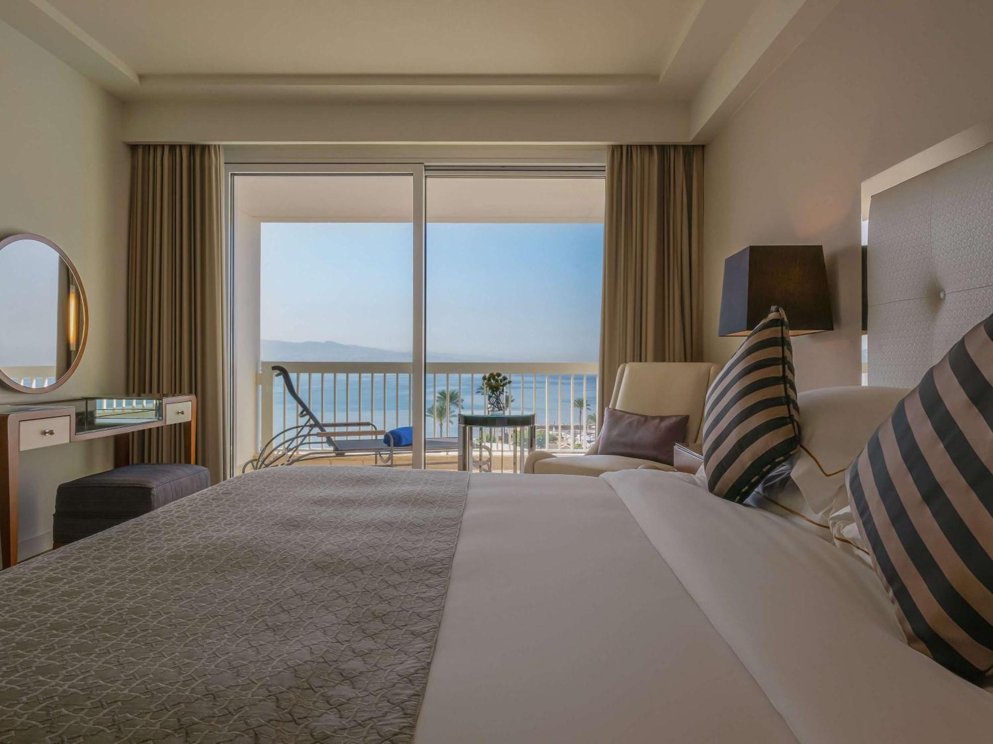 Moevenpick Hotel Бейрут Екстер'єр фото