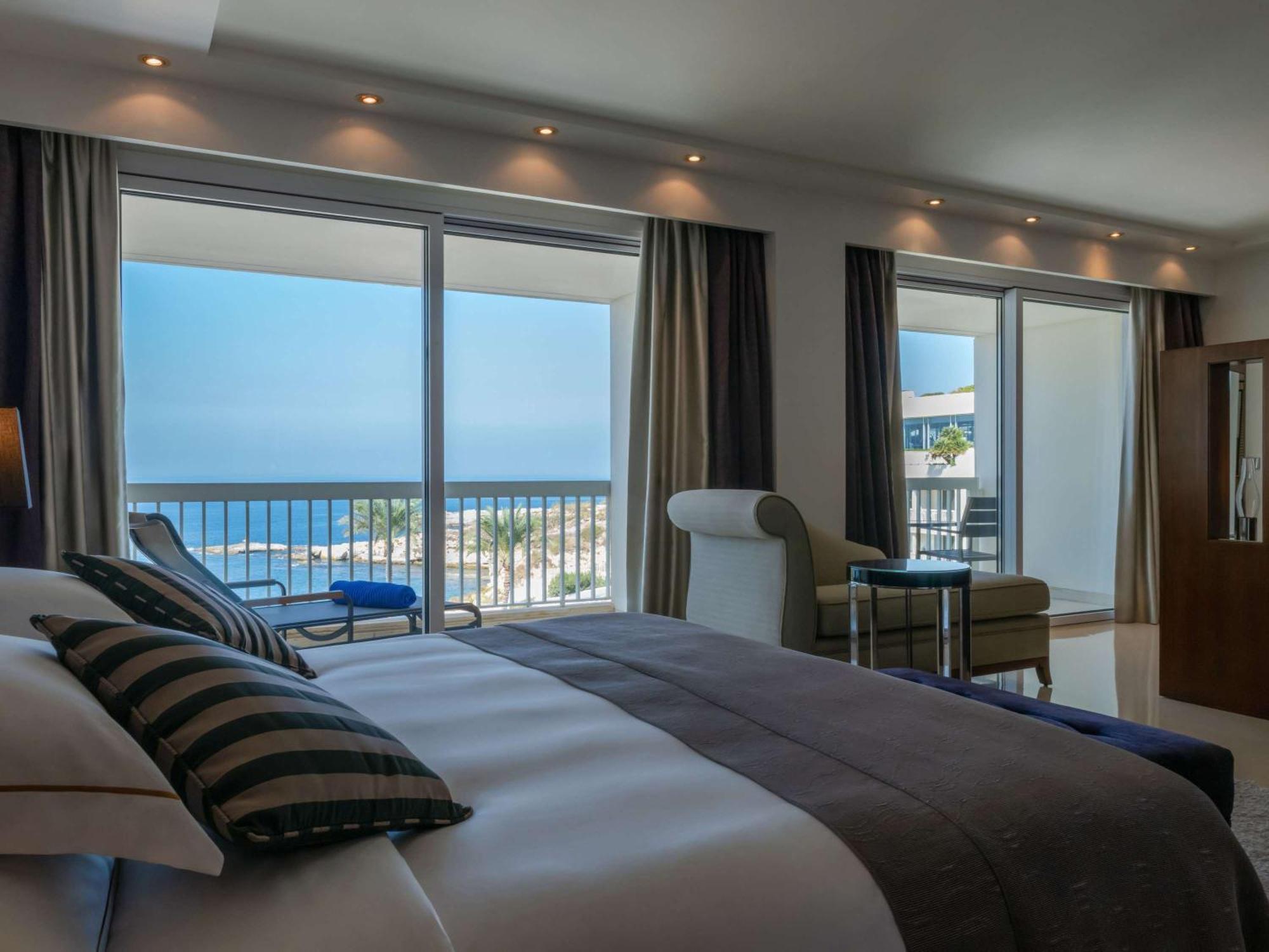 Moevenpick Hotel Бейрут Екстер'єр фото